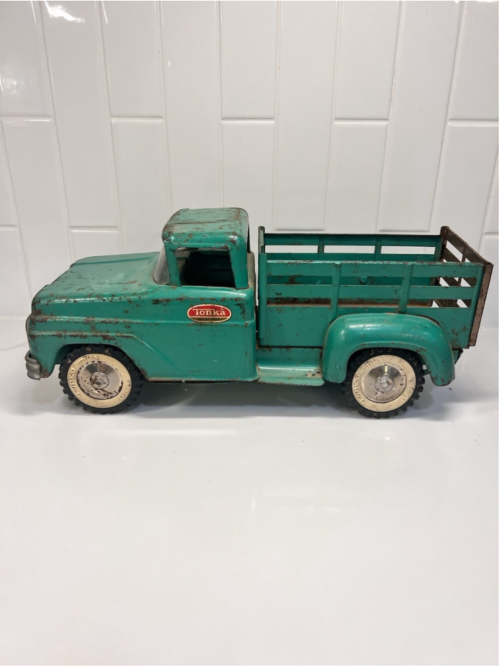 Vintage 1960s Original Tonka Farm Stake Rack Sheep Sidestep Truck Green